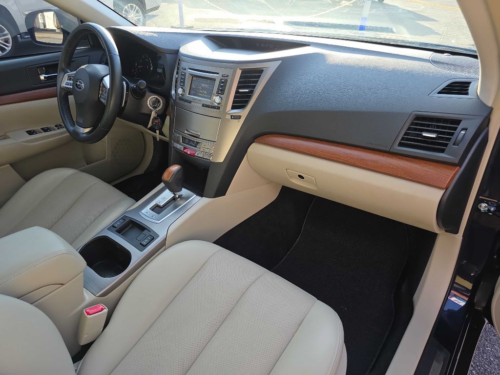 2013 Subaru Outback Image 22