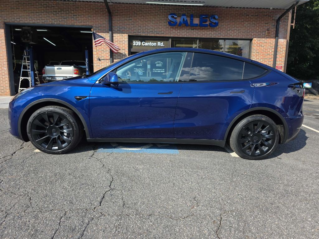 2022 Tesla Model Y Image 2