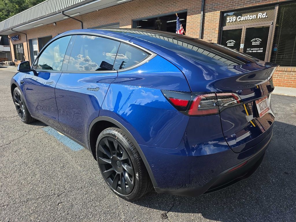 2022 Tesla Model Y Image 3