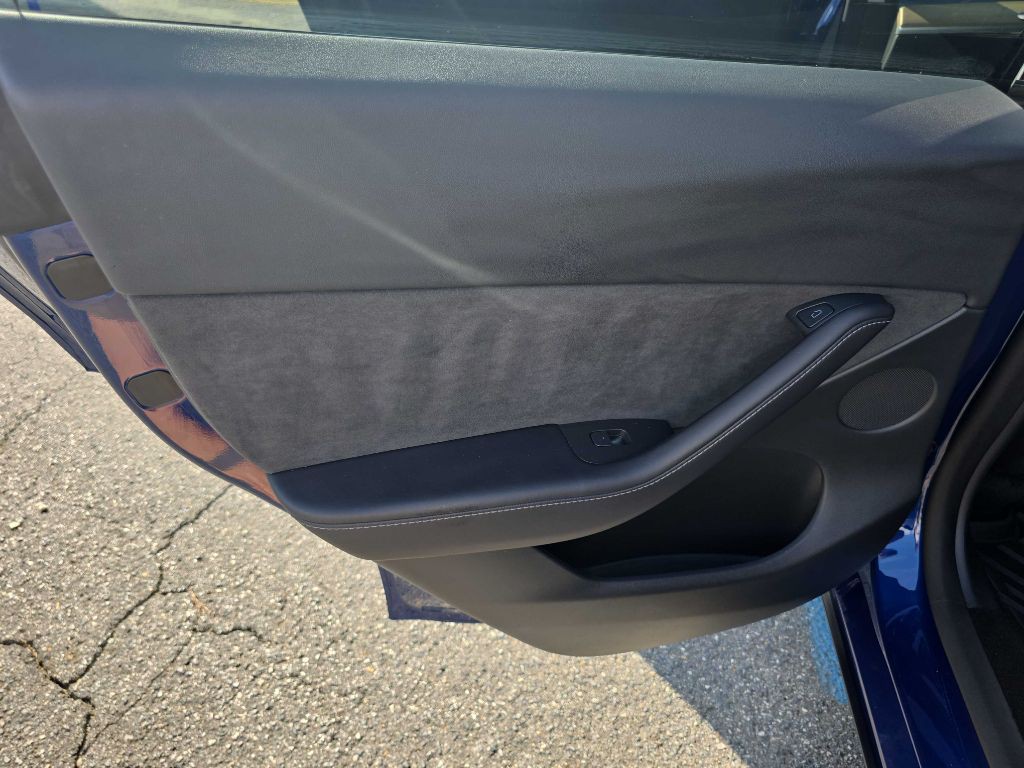 2022 Tesla Model Y Image 16