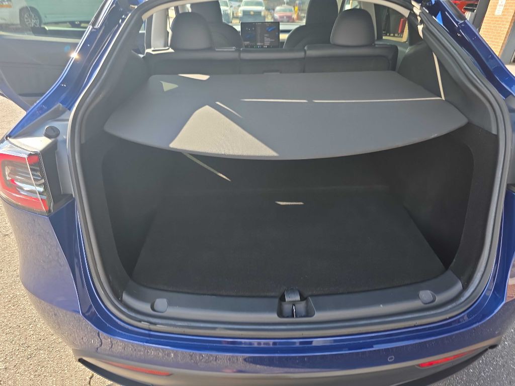 2022 Tesla Model Y Image 17