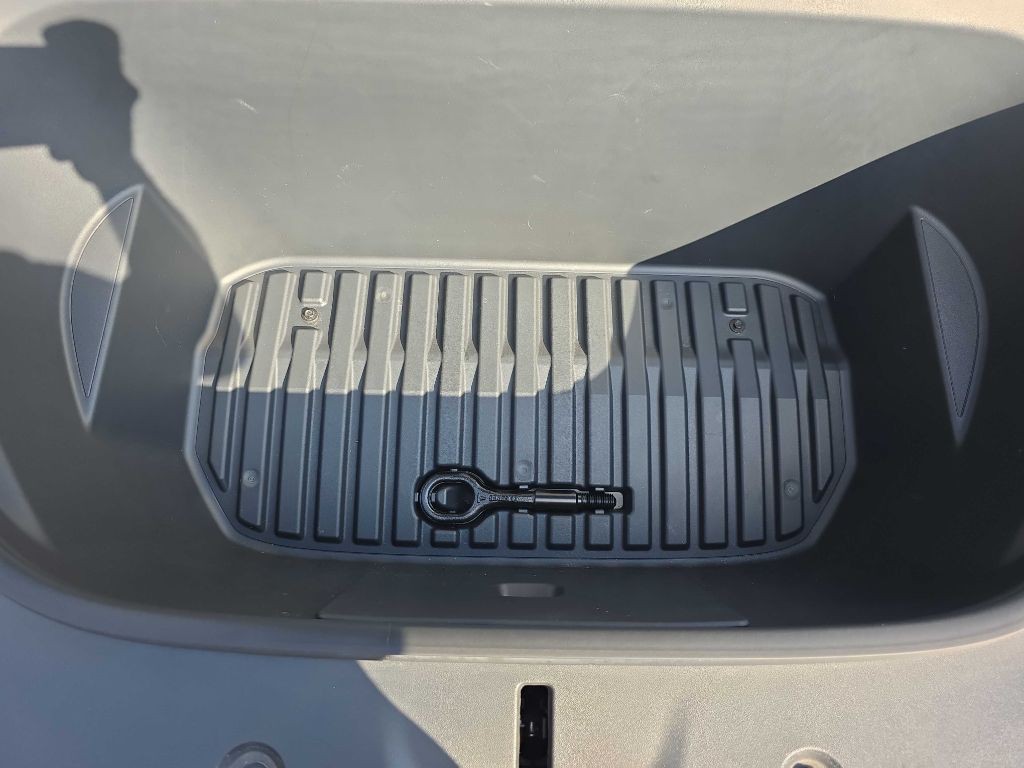 2022 Tesla Model Y Image 25