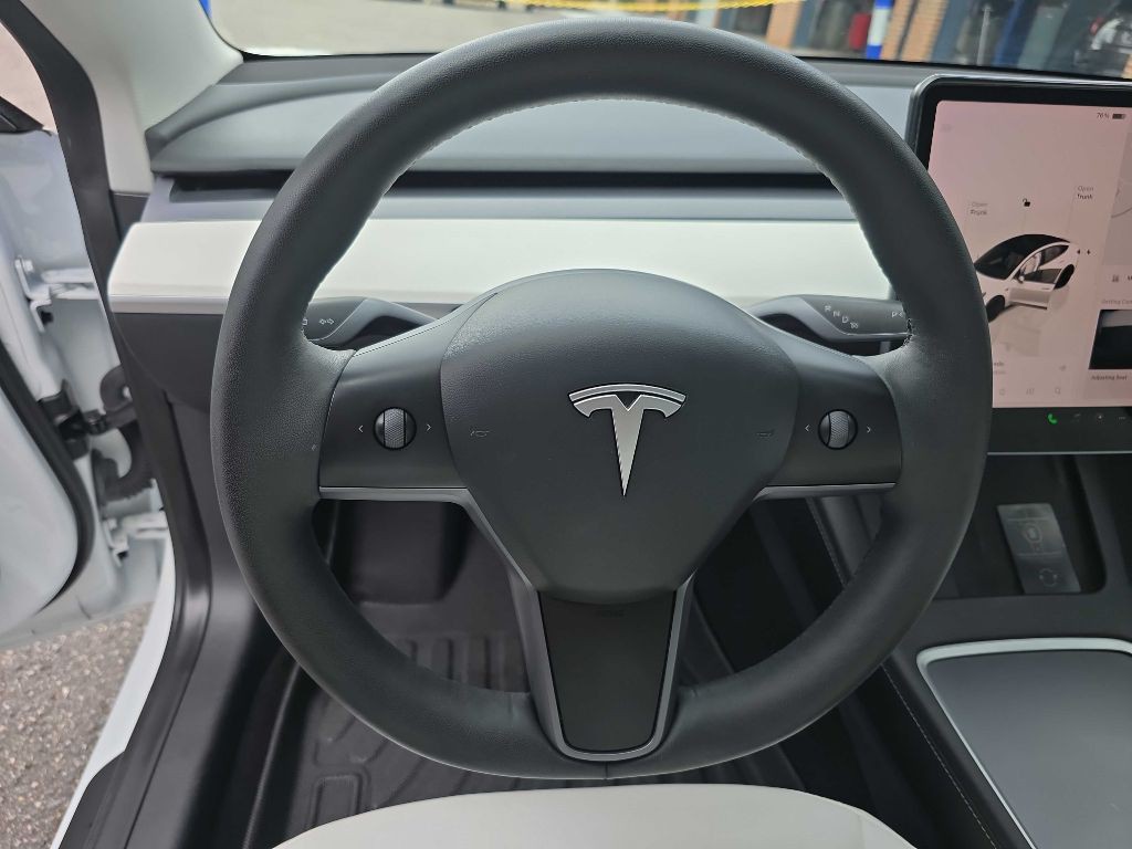 2022 Tesla Model 3 Image 11