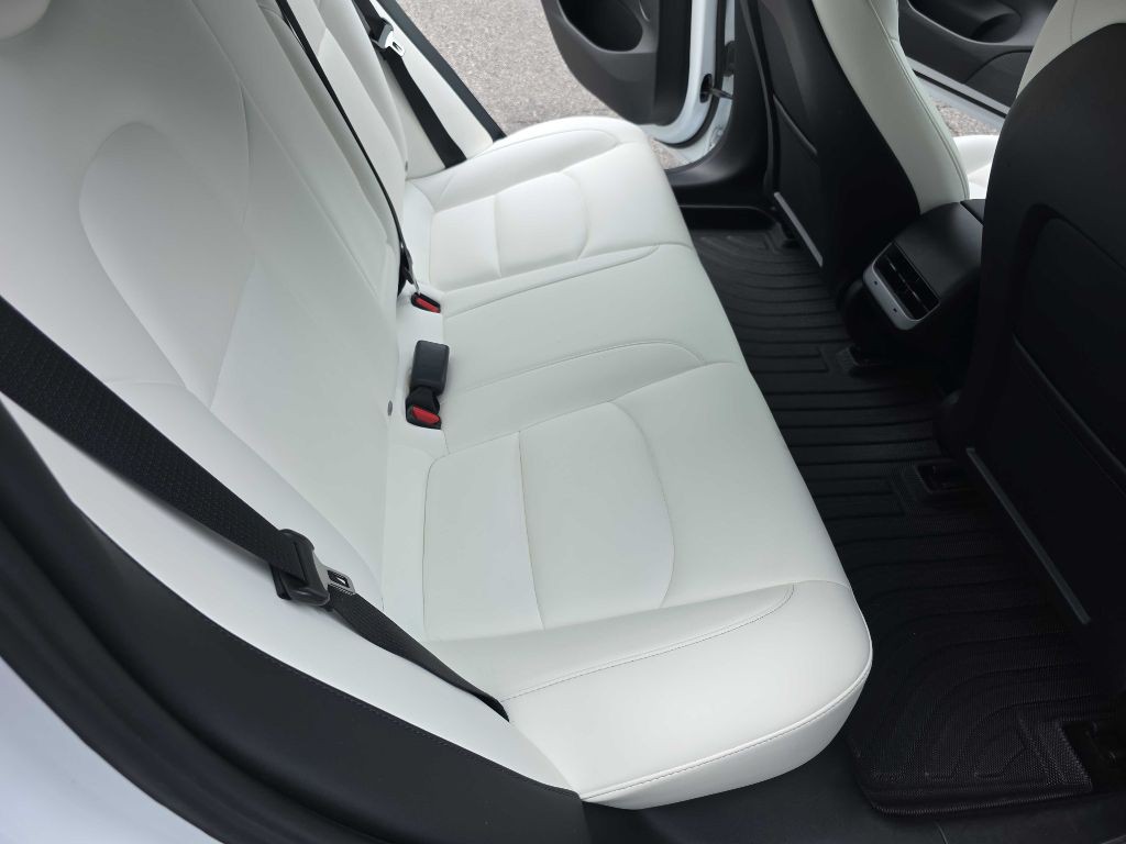 2022 Tesla Model 3 Image 20