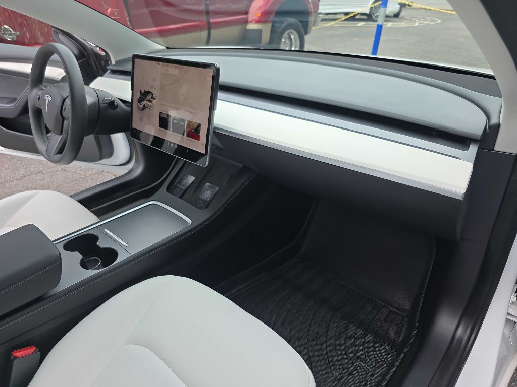 2022 Tesla Model 3 Image 22
