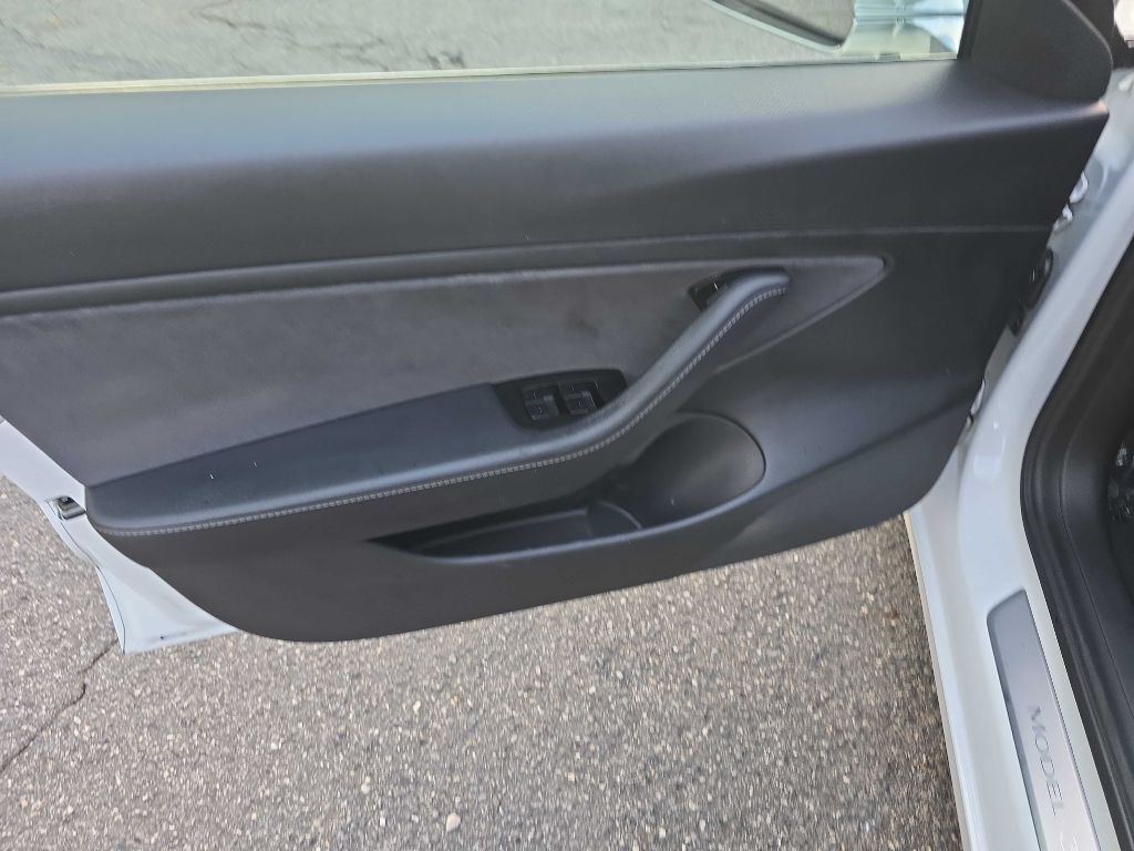 2020 Tesla Model 3 Image 10