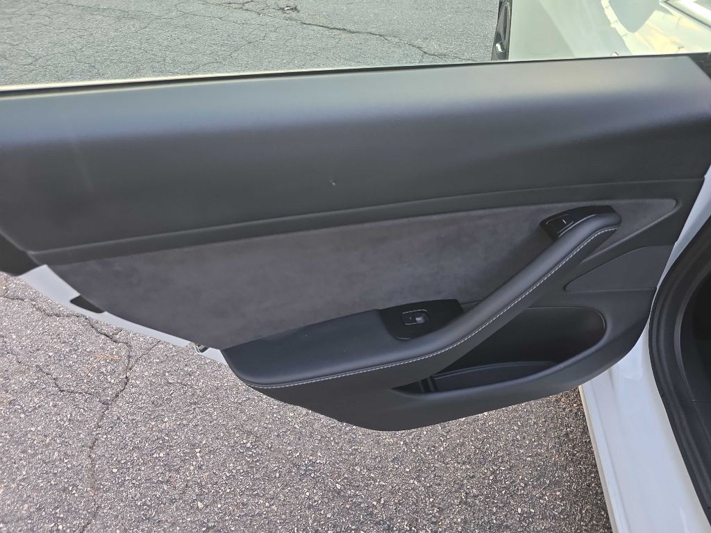 2020 Tesla Model 3 Image 13