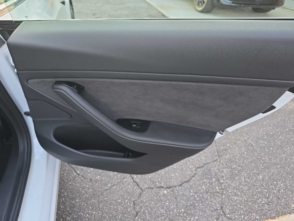 2020 Tesla Model 3 Image 16