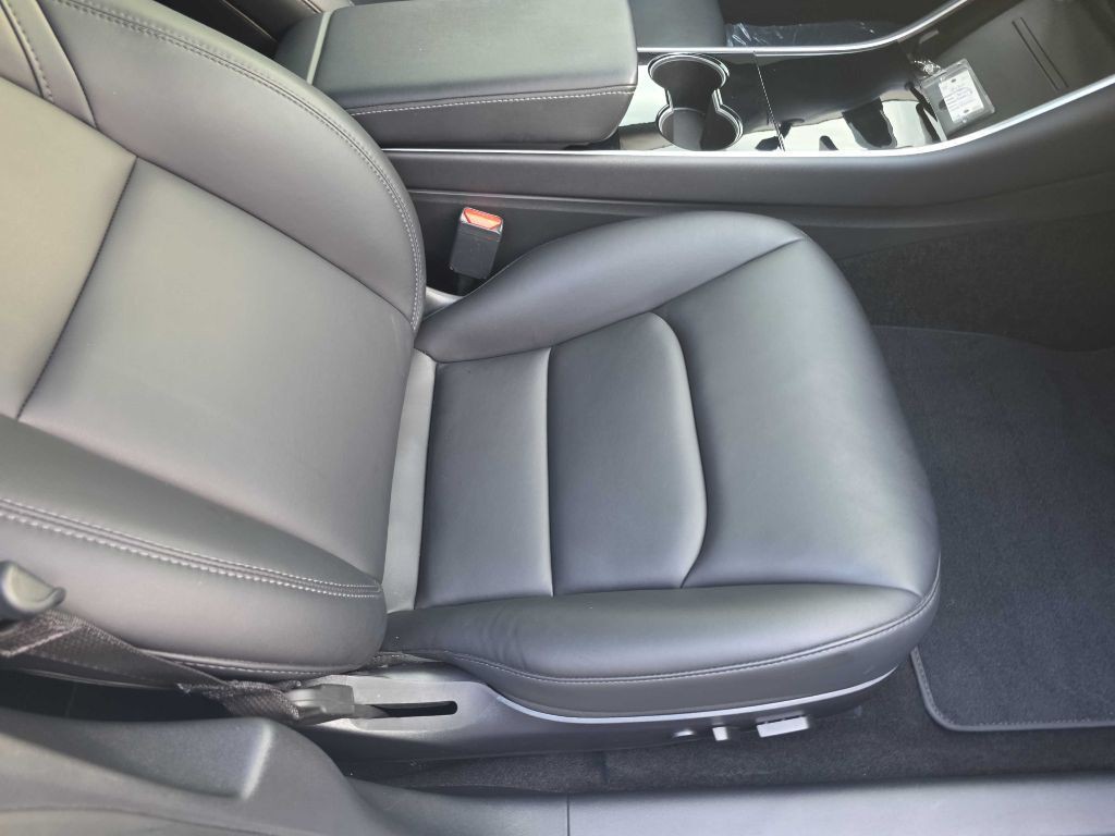2020 Tesla Model 3 Image 17