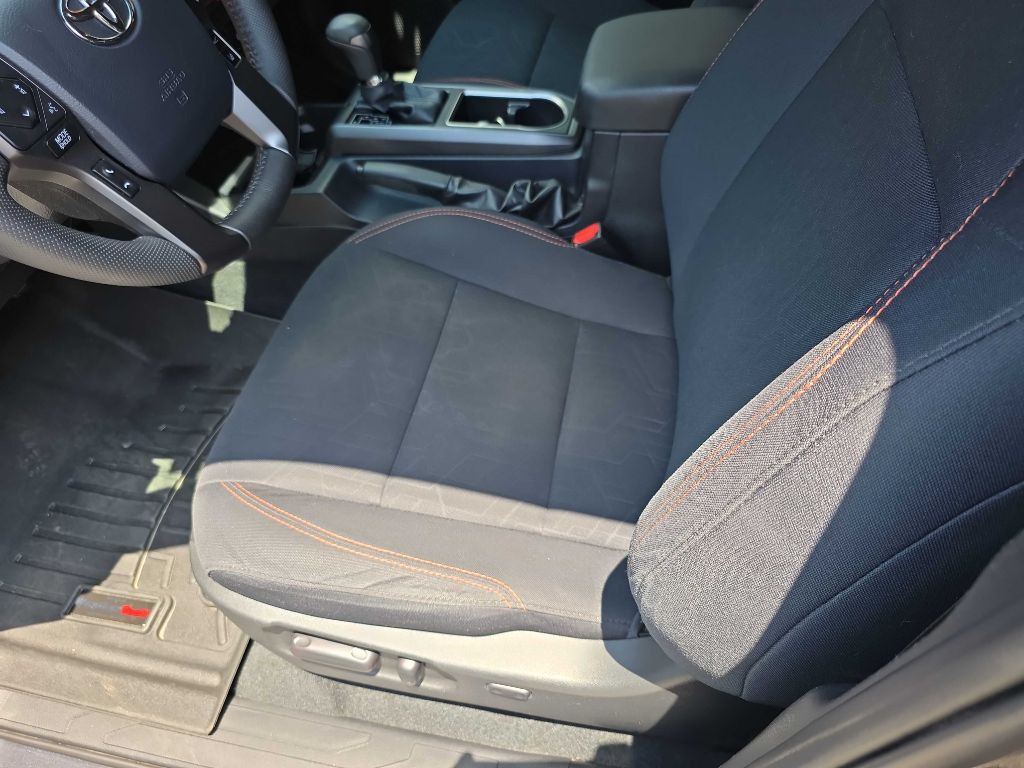 2020 Toyota Tacoma Image 13