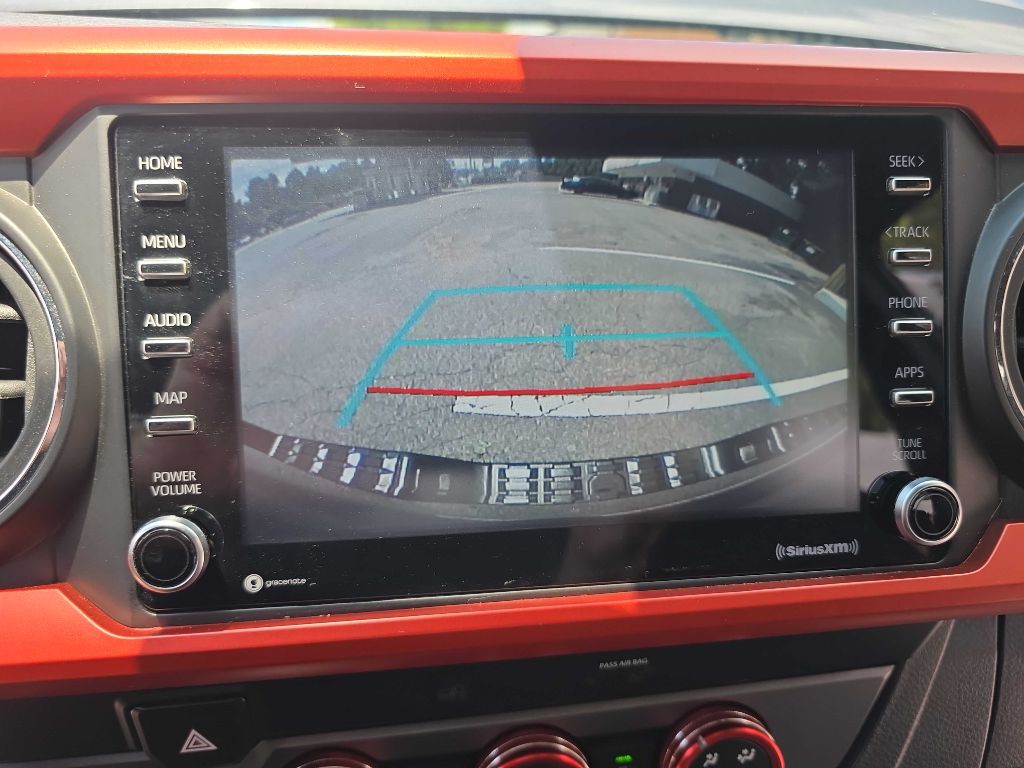 2020 Toyota Tacoma Image 19