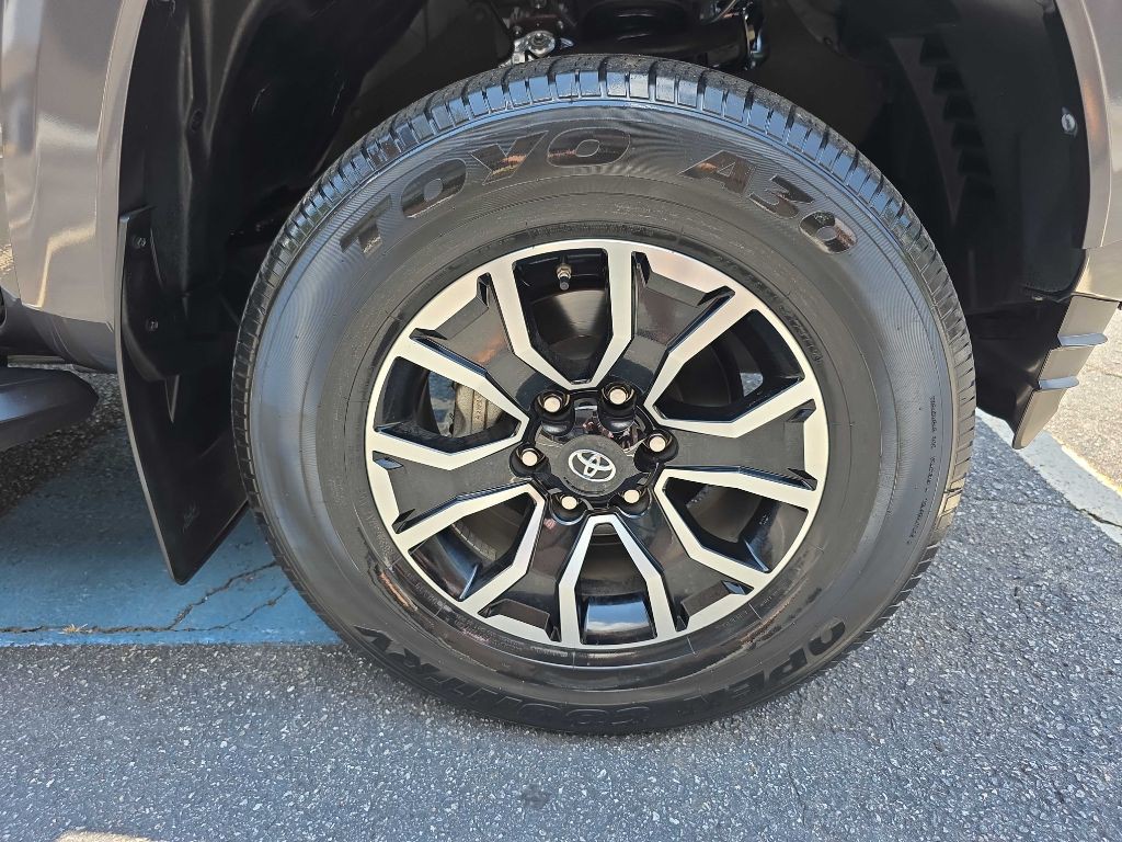 2020 Toyota Tacoma Image 31