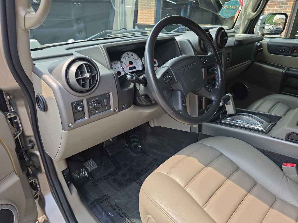 2003 HUMMER H2 Image 10