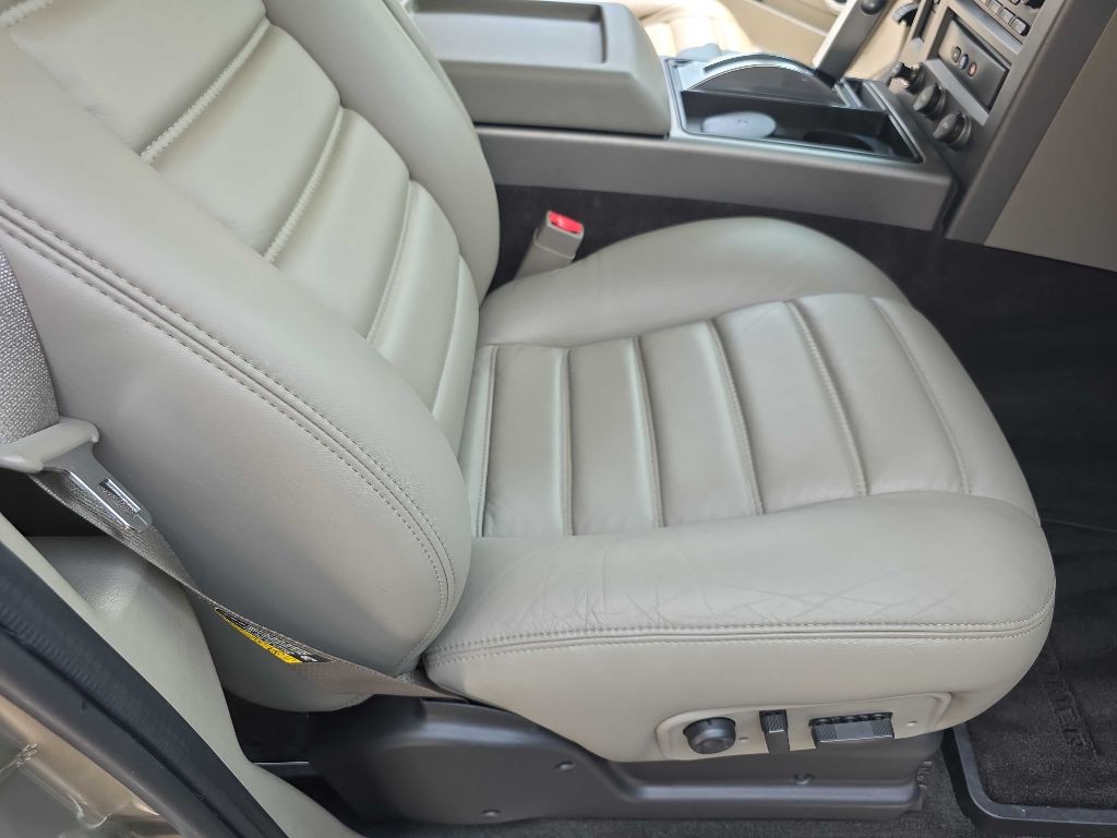 2003 HUMMER H2 Image 30