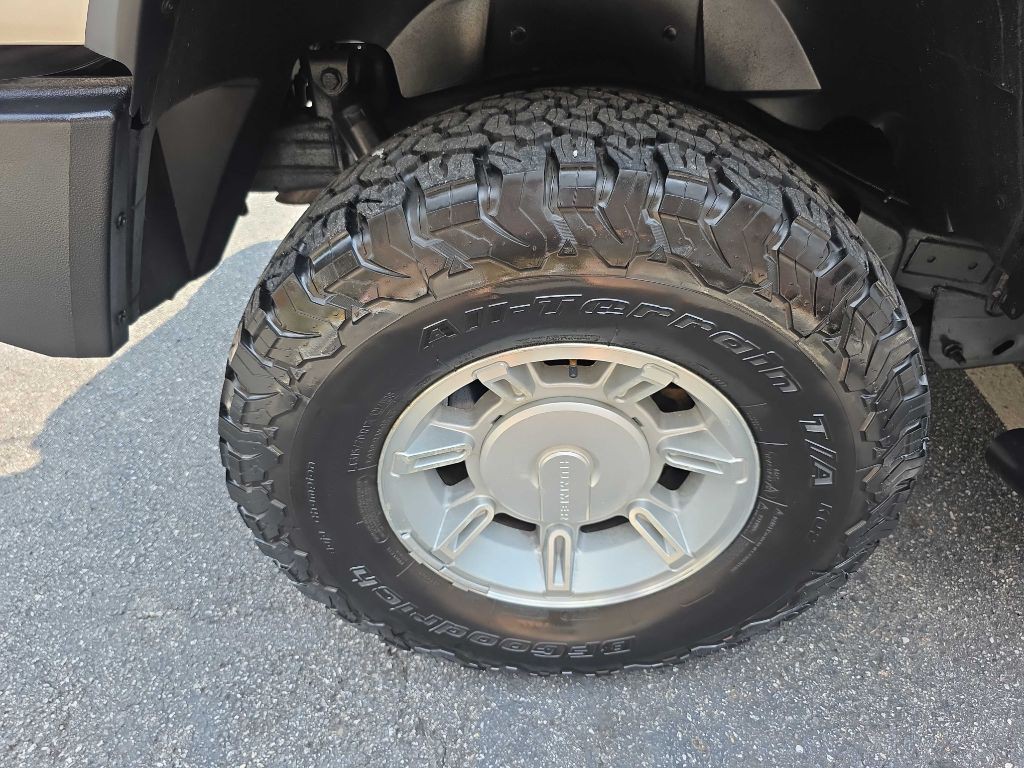 2003 HUMMER H2 Image 46