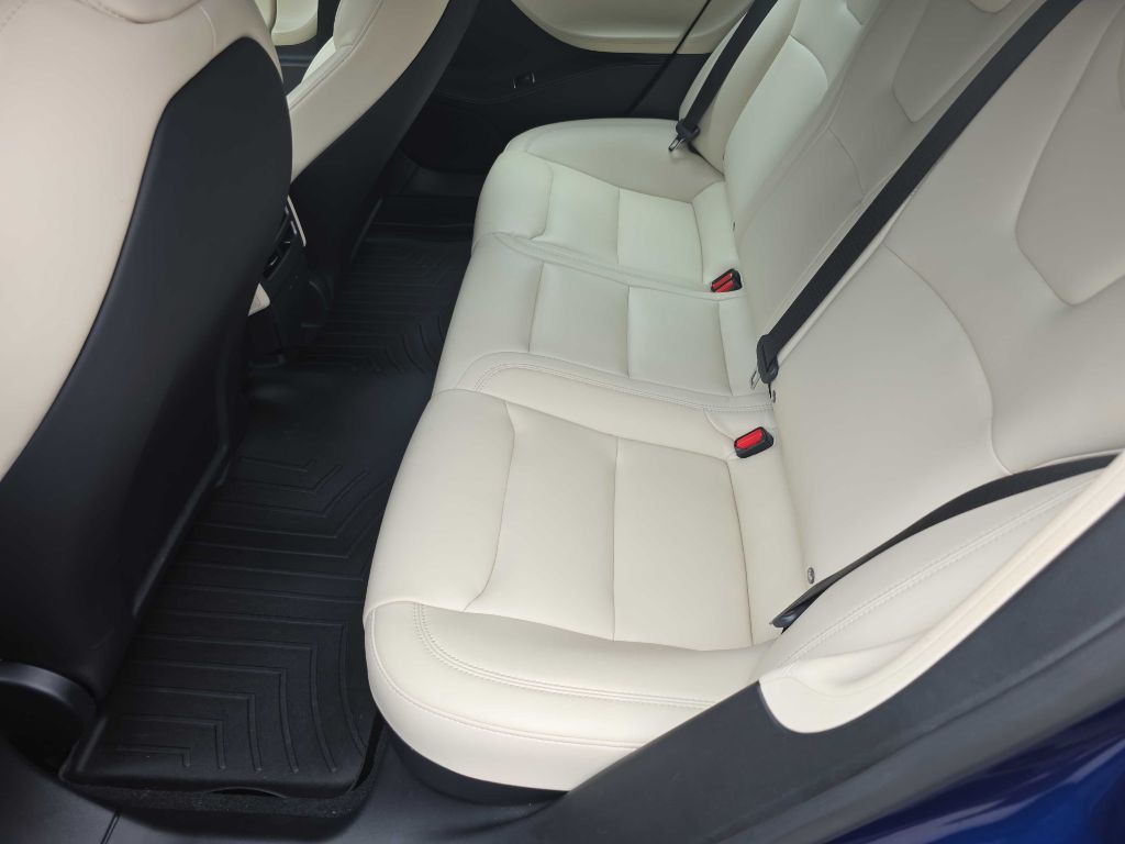 2021 Tesla Model S Image 23