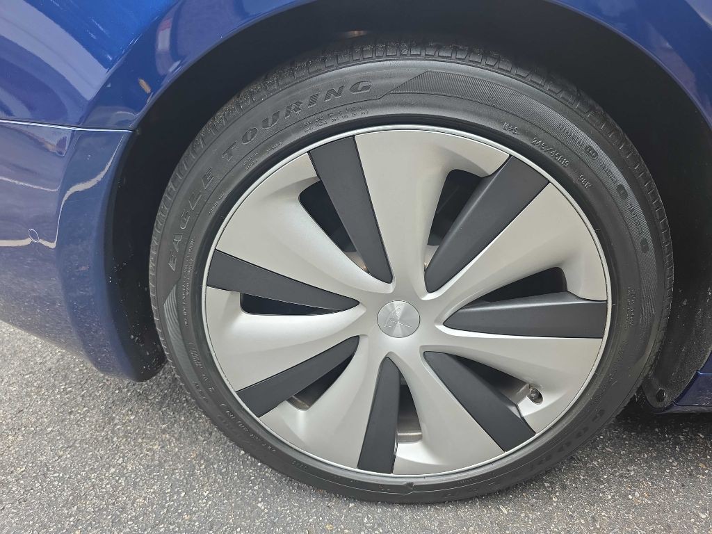 2021 Tesla Model S Image 32