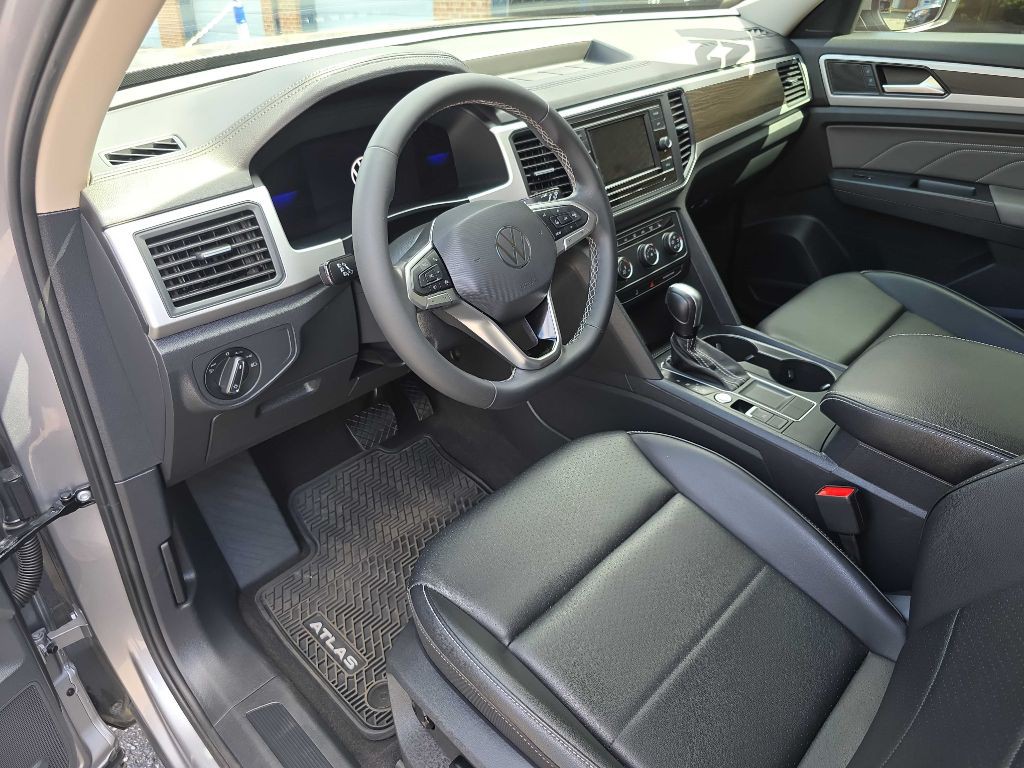 2022 Volkswagen Atlas Image 8