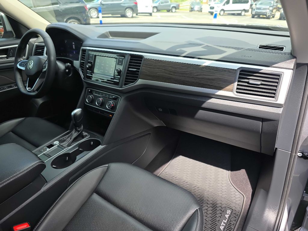 2022 Volkswagen Atlas Image 21
