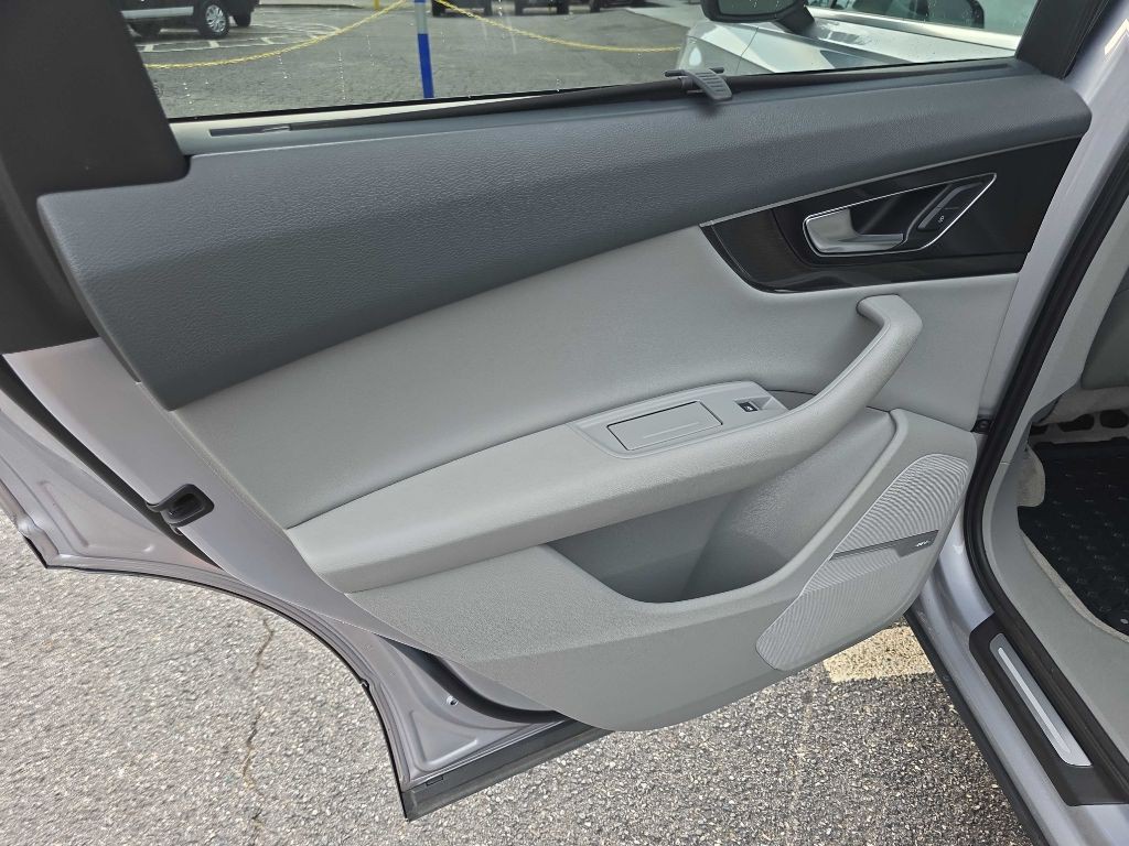 2018 Audi Q7 Image 19