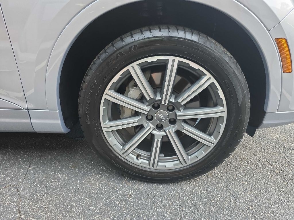 2018 Audi Q7 Image 27