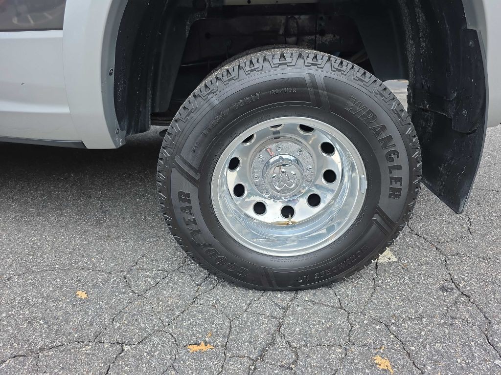 2014 RAM 3500 Image 27