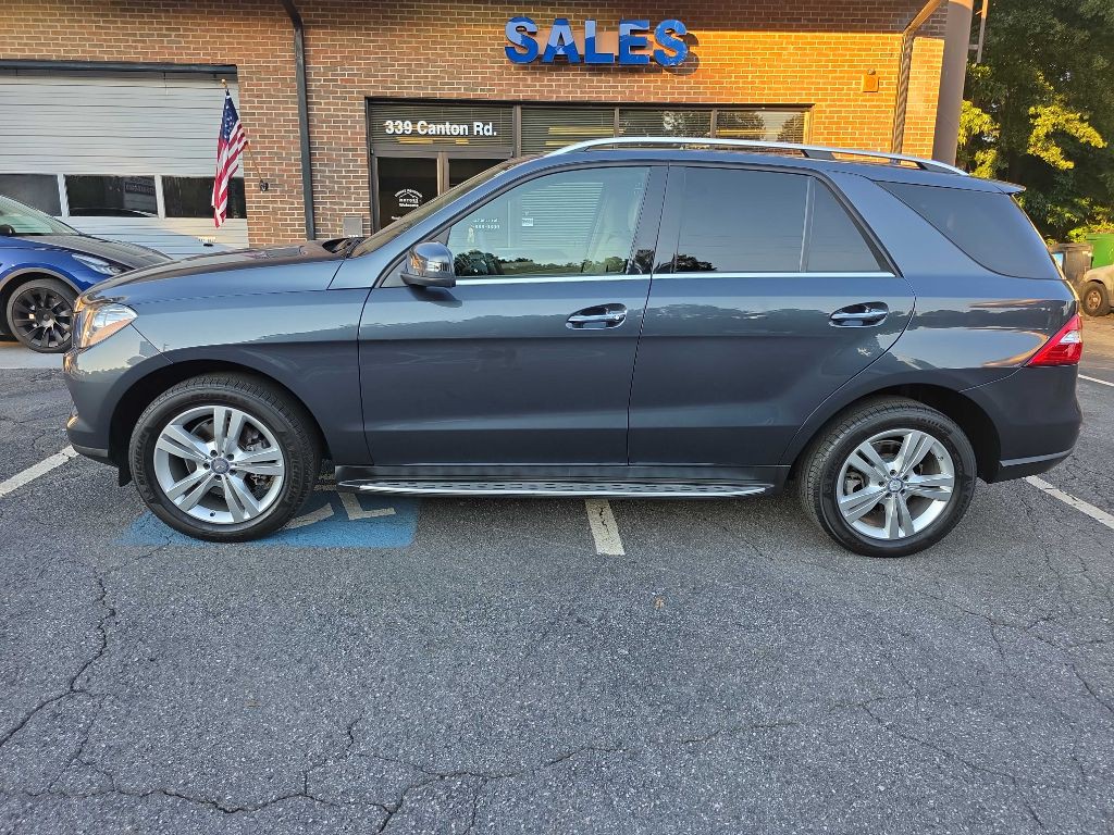 2013 Mercedes-Benz M-Class Image 2