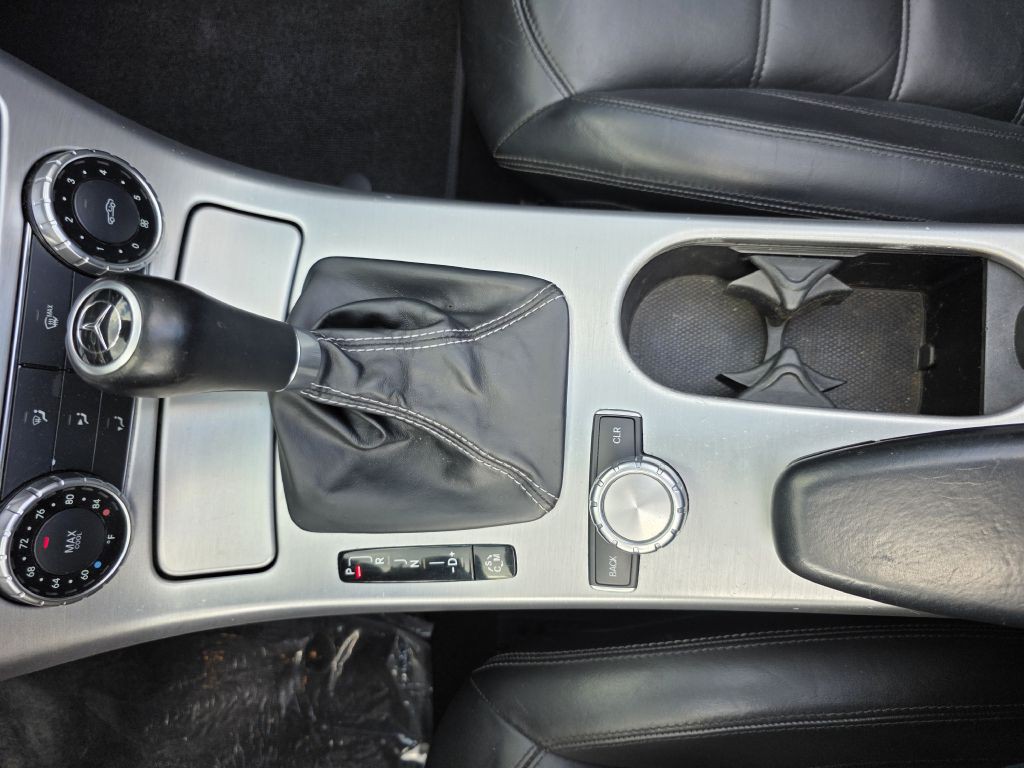 2014 Mercedes-Benz SLK-Class Image 22