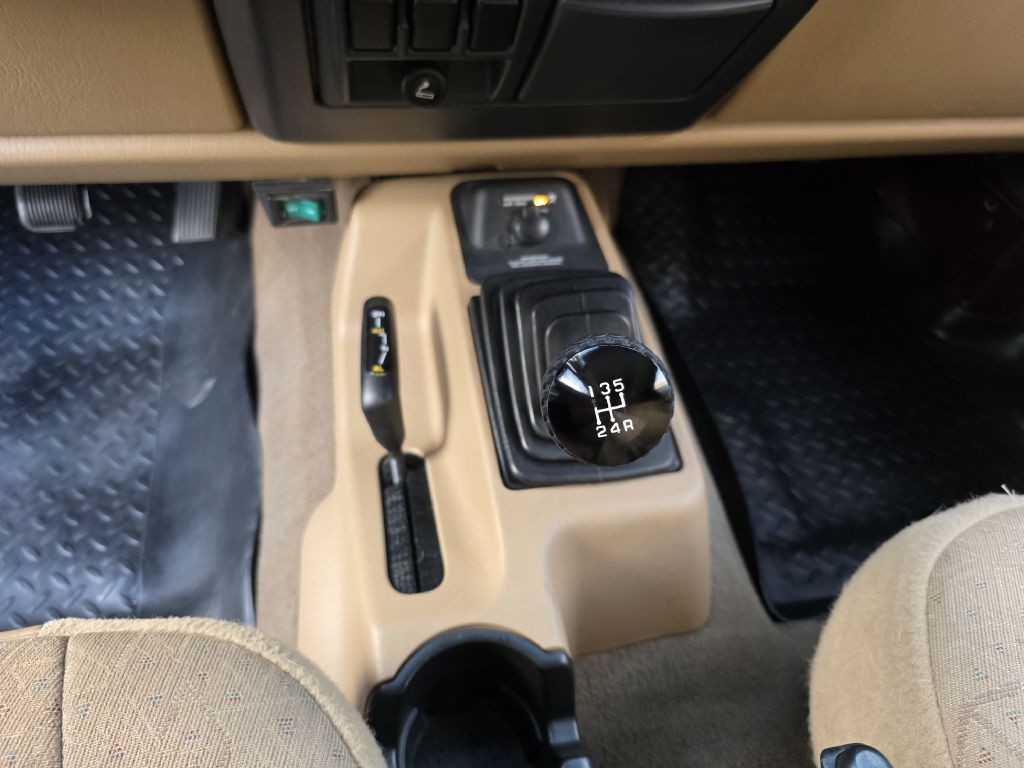 2002 Jeep Wrangler Image 15