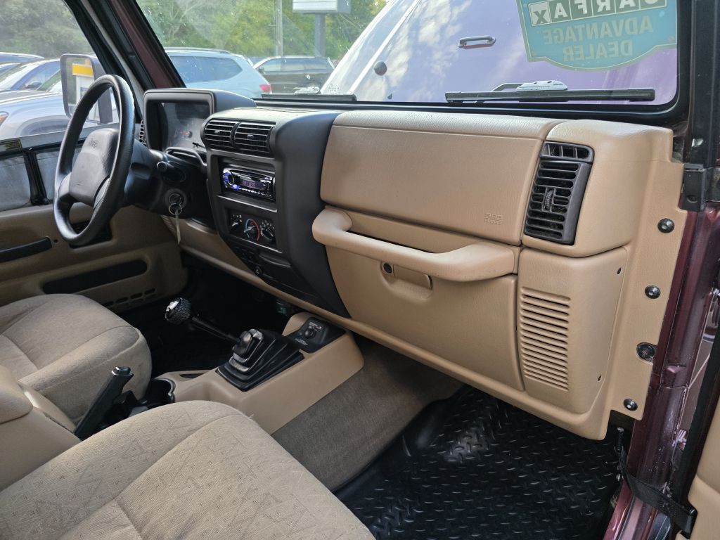 2002 Jeep Wrangler Image 20