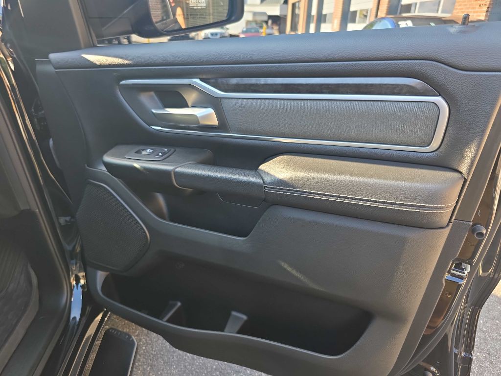 2023 RAM 1500 Image 28