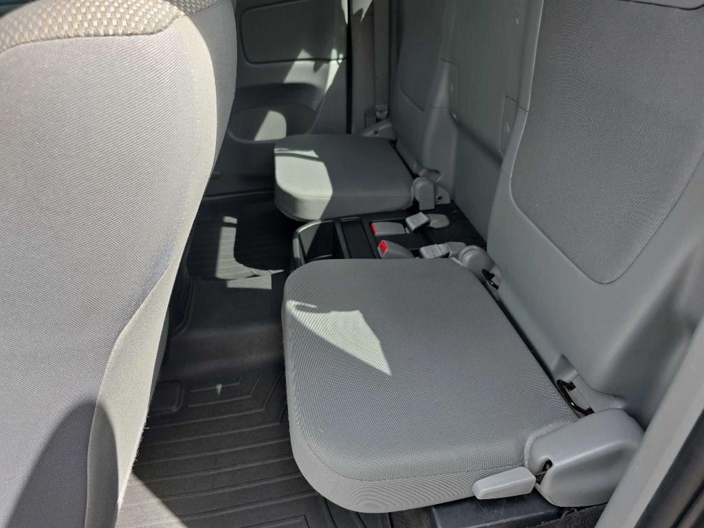 2014 Toyota Tacoma Image 12