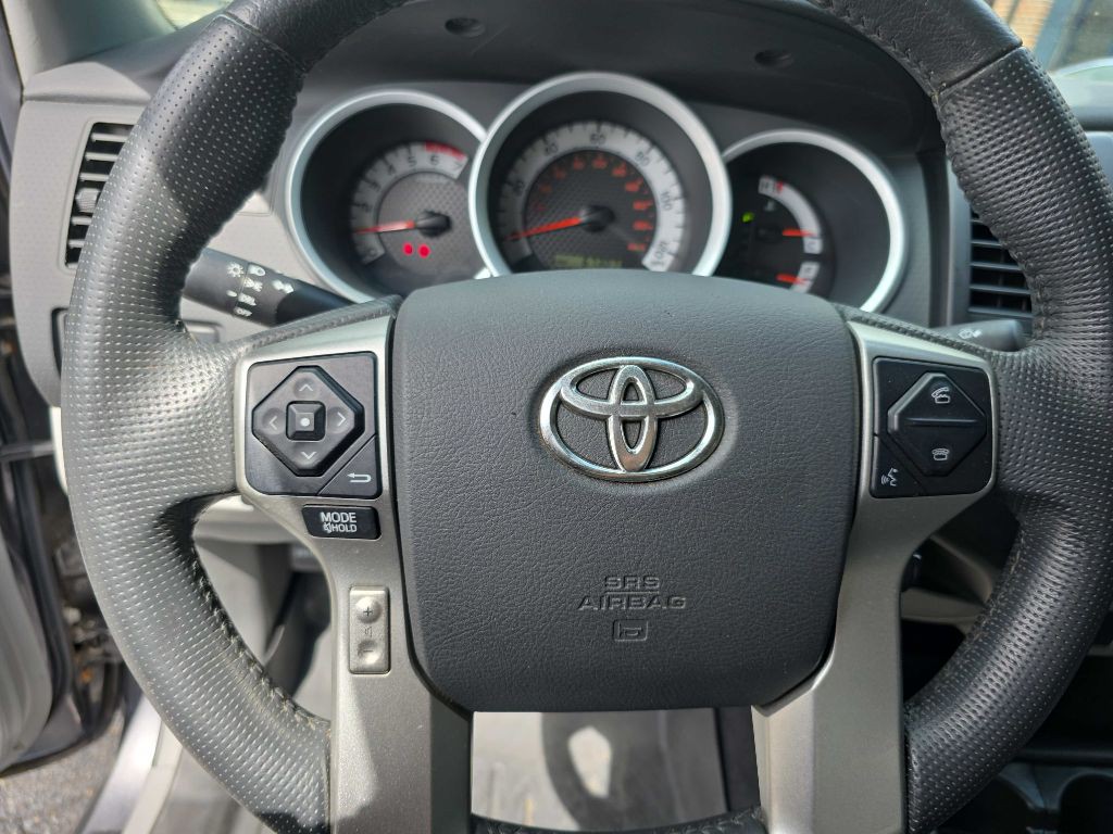 2014 Toyota Tacoma Image 15