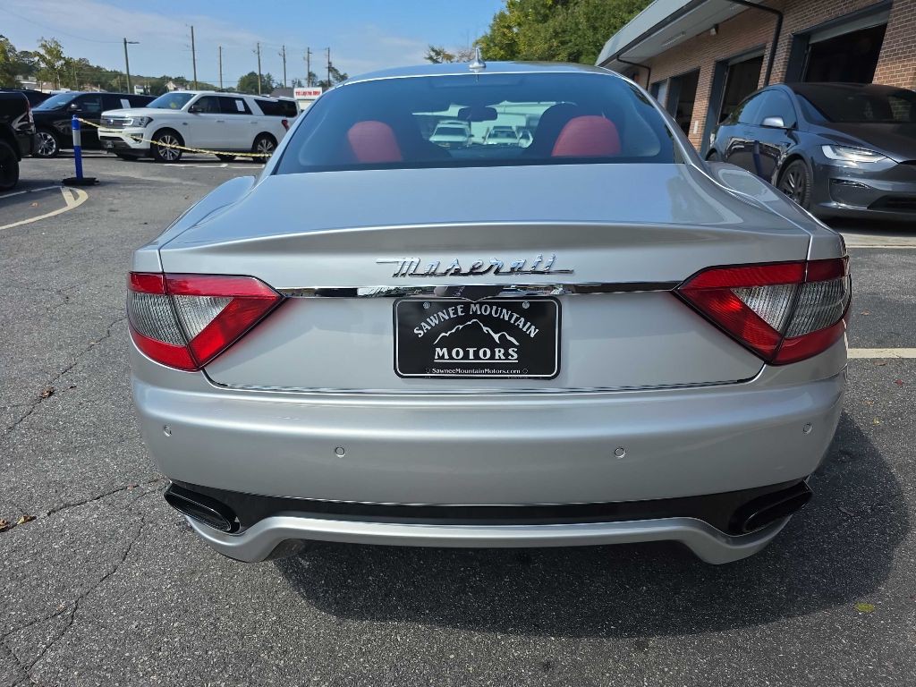2016 Maserati GranTurismo Image 4