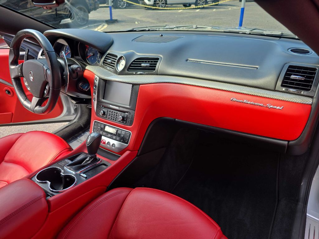 2016 Maserati GranTurismo Image 21
