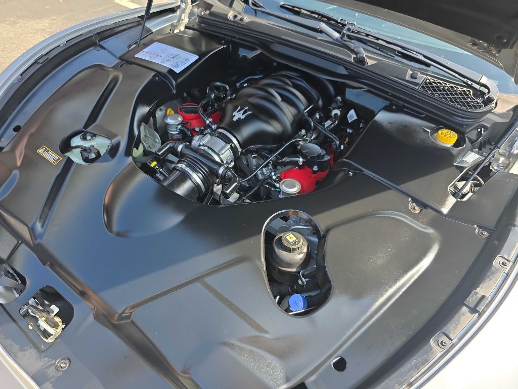 2016 Maserati GranTurismo Image 25