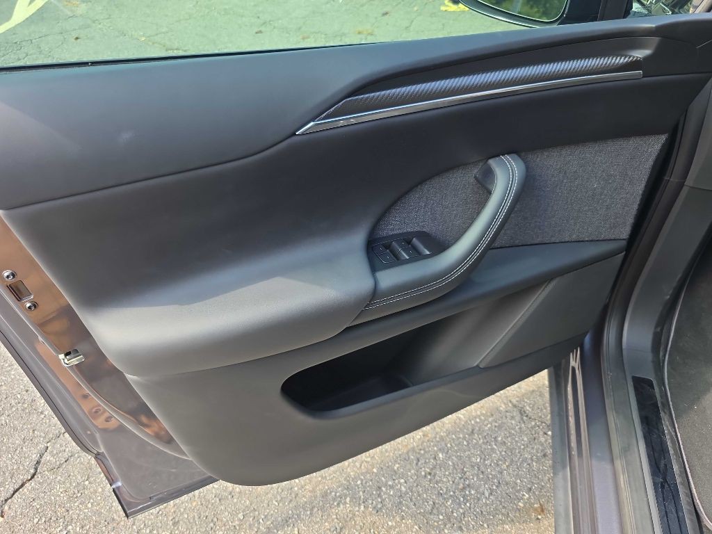2022 Tesla Model X Image 14