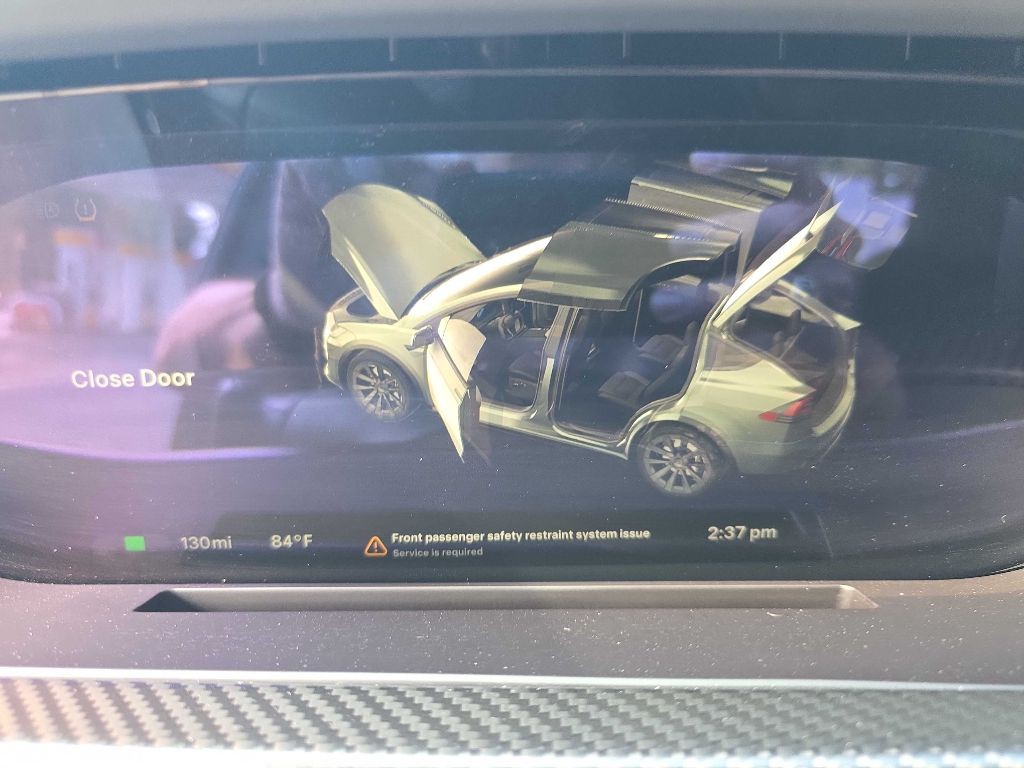 2022 Tesla Model X Image 15