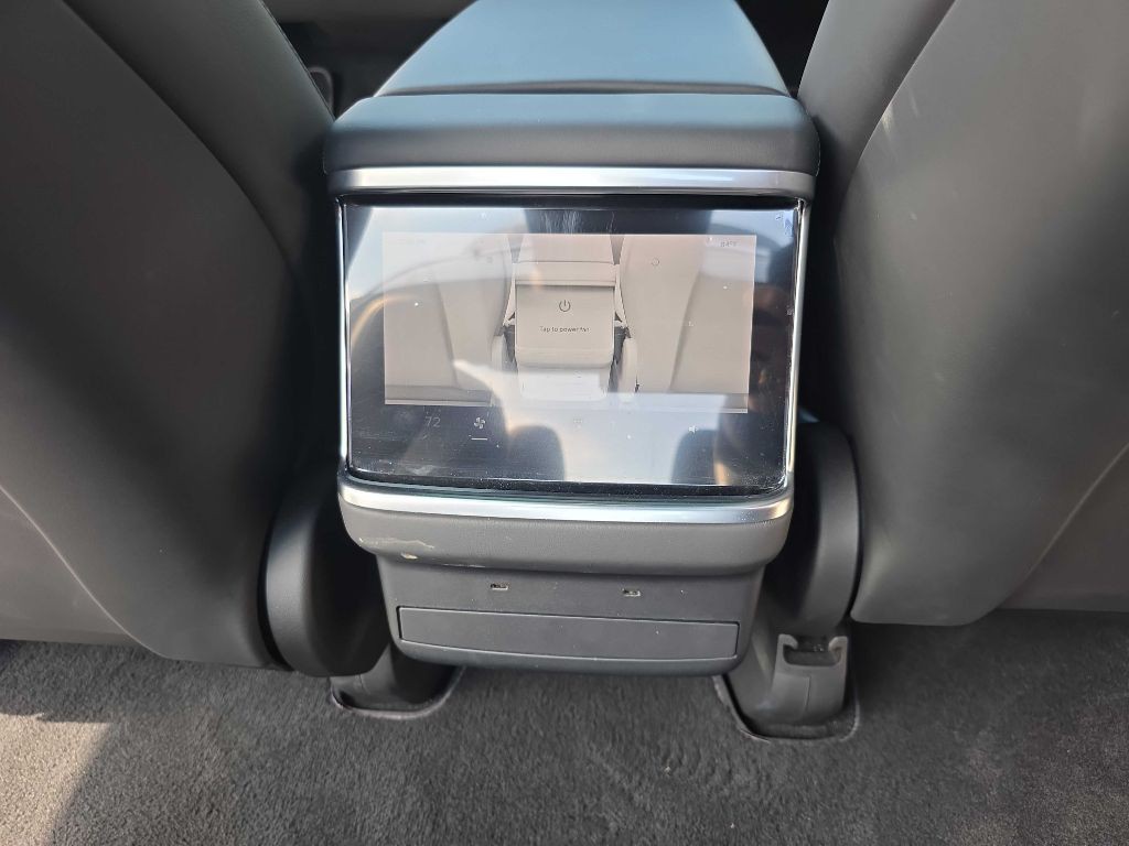 2022 Tesla Model X Image 20