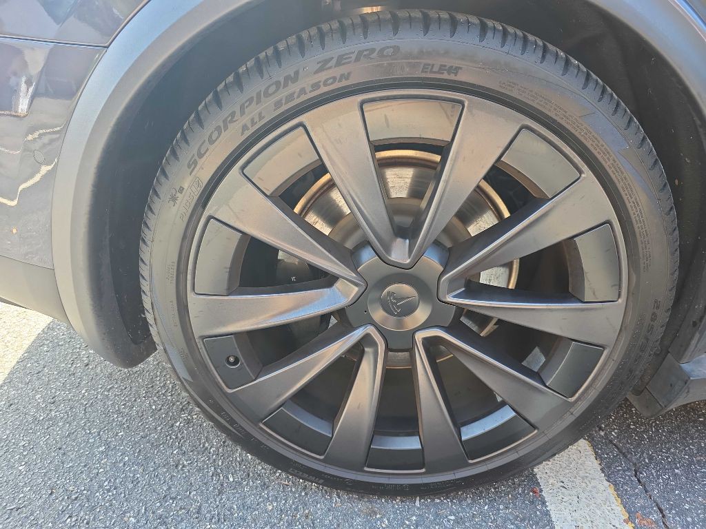 2022 Tesla Model X Image 30