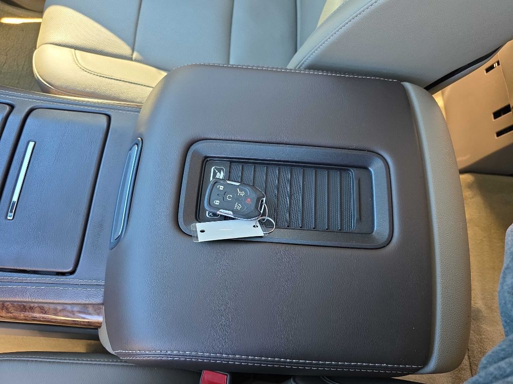 2016 Chevrolet Tahoe Image 16