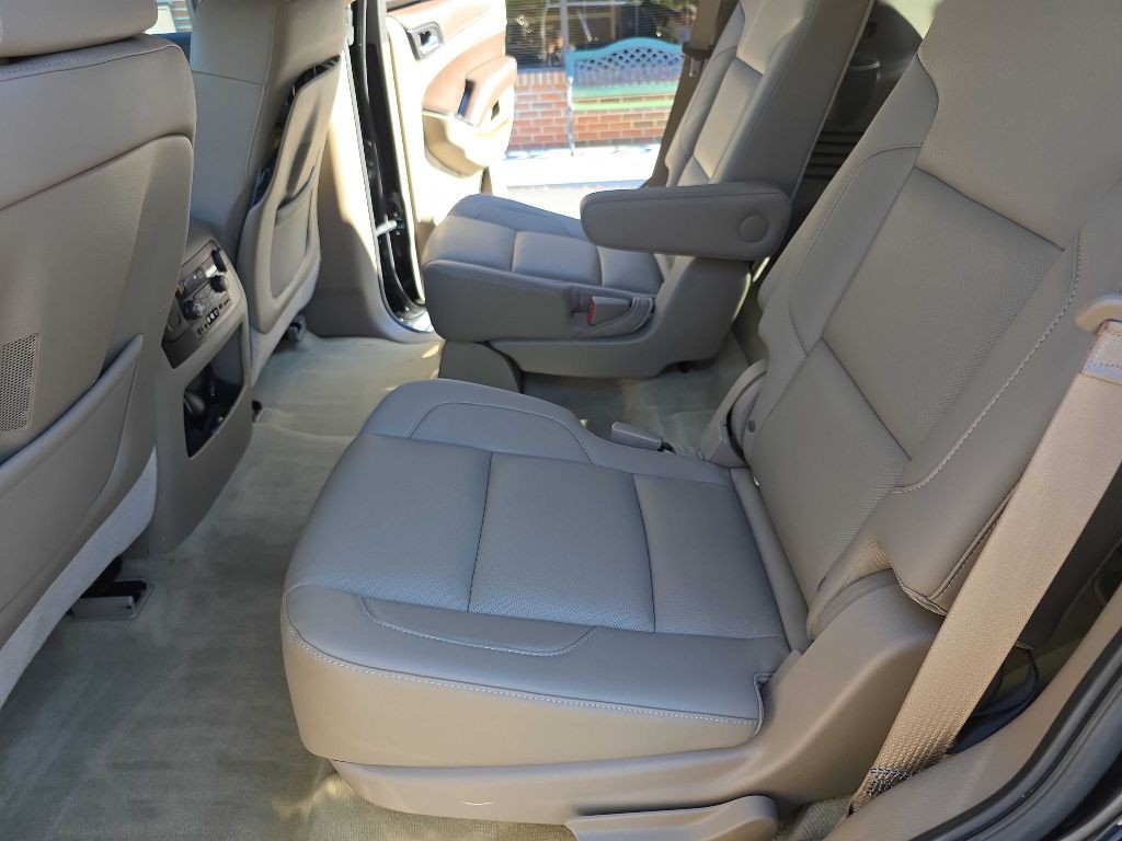 2016 Chevrolet Tahoe Image 18