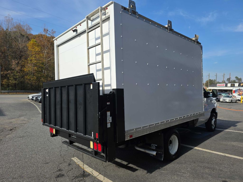 2018 Ford Econoline Image 7