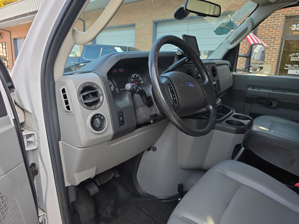 2018 Ford Econoline Image 11