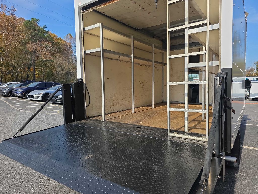 2018 Ford Econoline Image 18