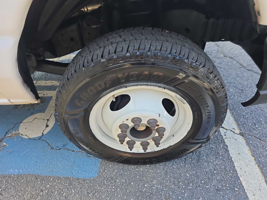 2018 Ford Econoline Image 24