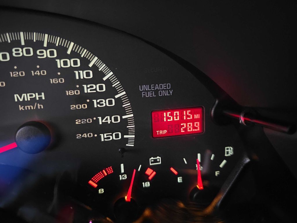 1997 Chevrolet Camaro Image 17