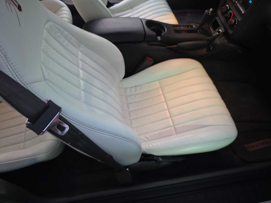 1997 Chevrolet Camaro Image 25