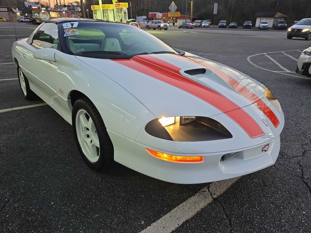1997 Chevrolet Camaro Image 7