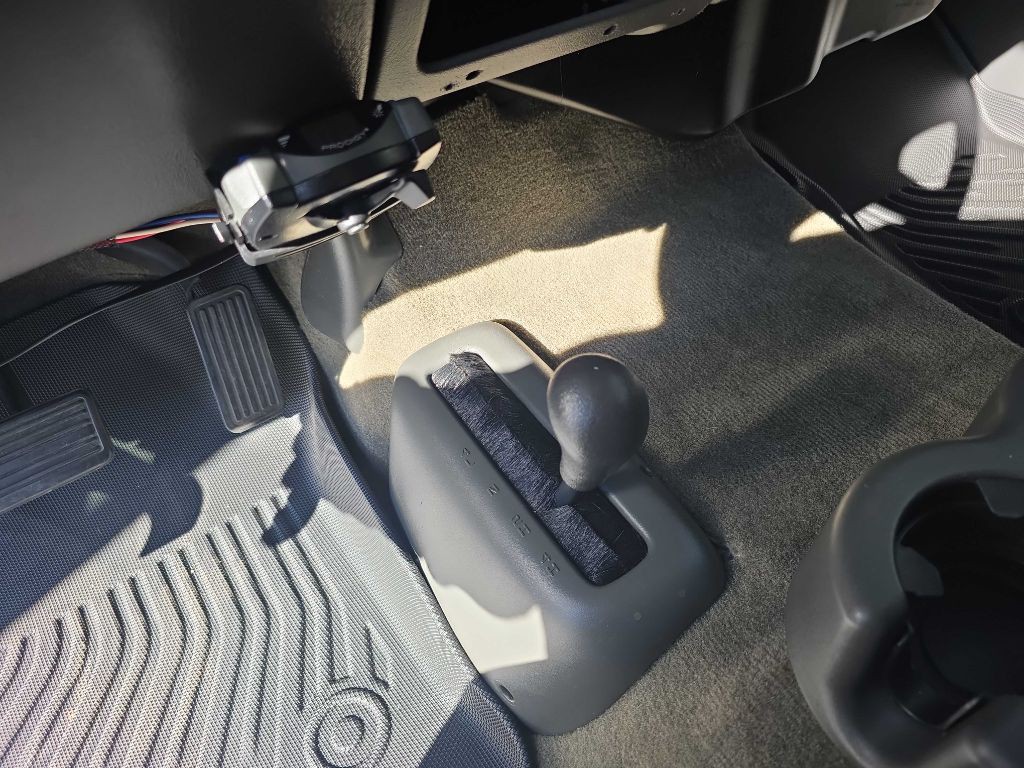 2004 Chevrolet Silverado 1500 Image 16